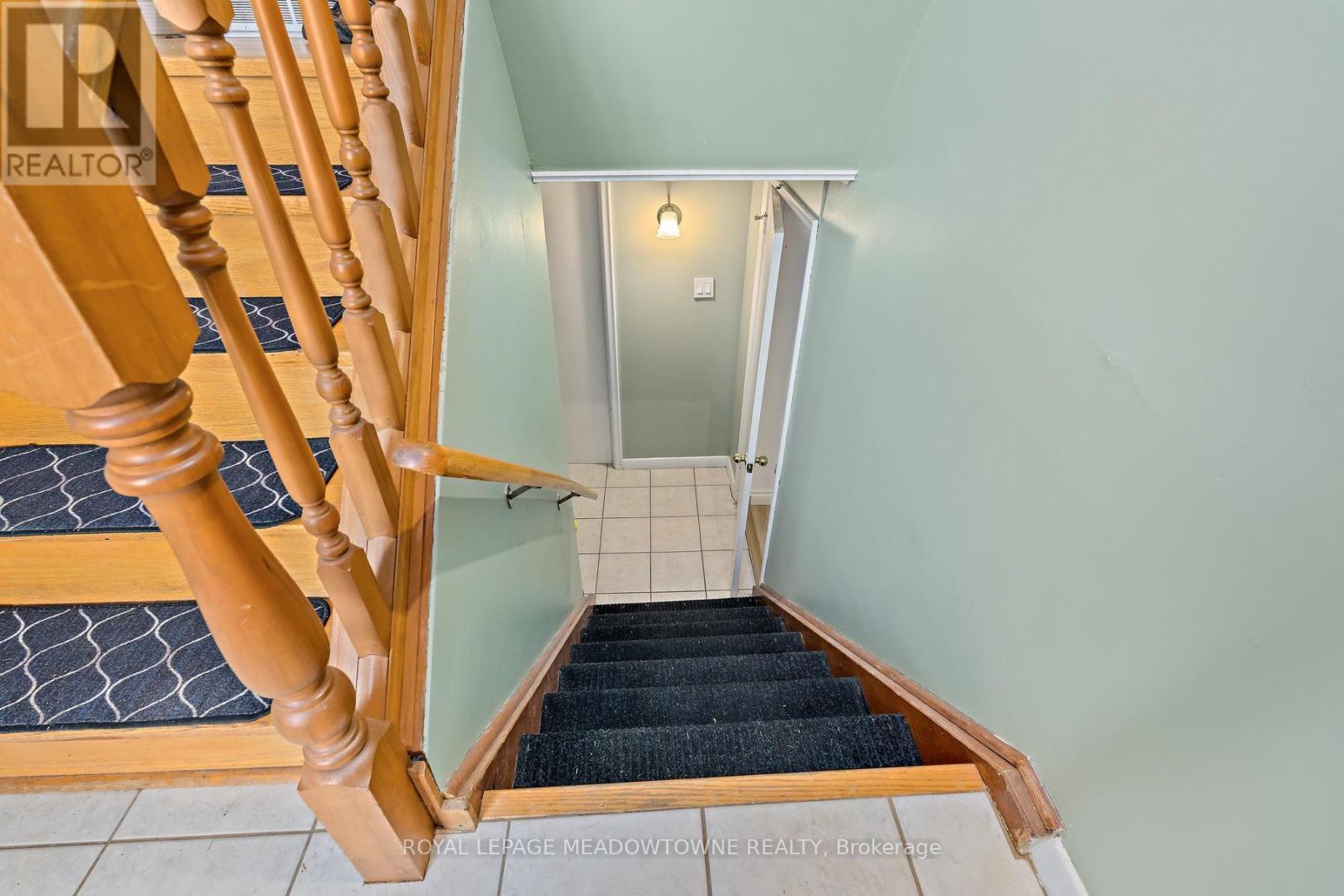 












456 DELREX BOULEVARD

,
Halton Hills,




Ontario
L7G4J2

