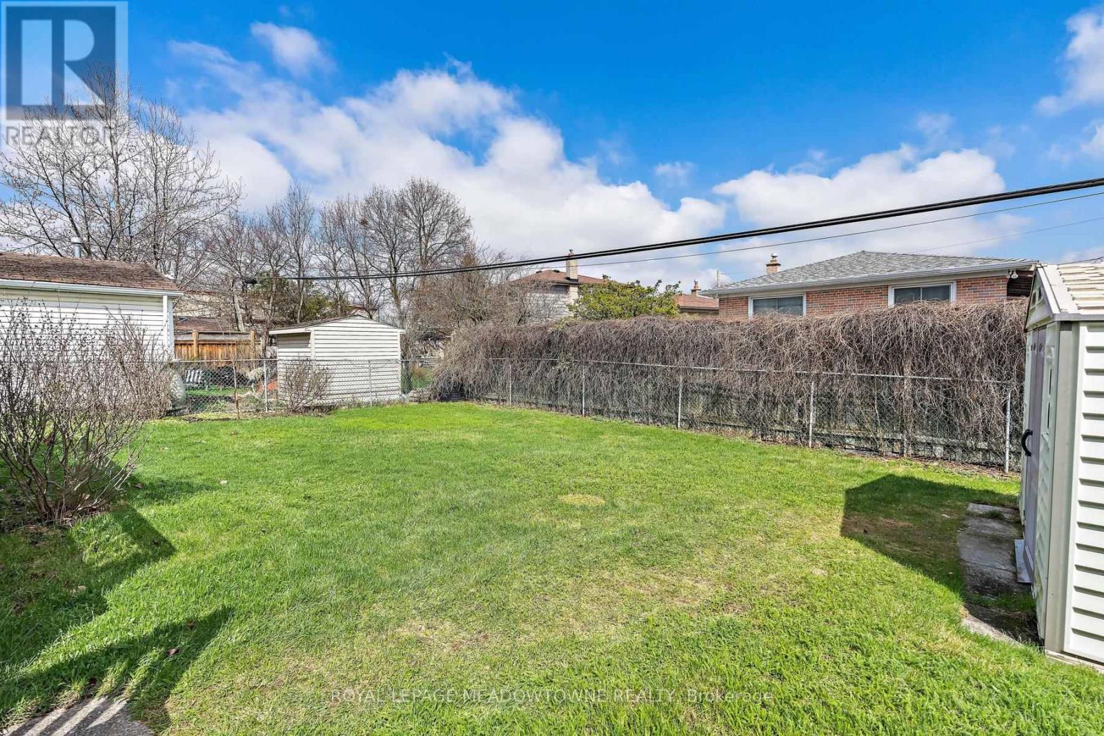 












456 DELREX BOULEVARD

,
Halton Hills,




Ontario
L7G4J2

