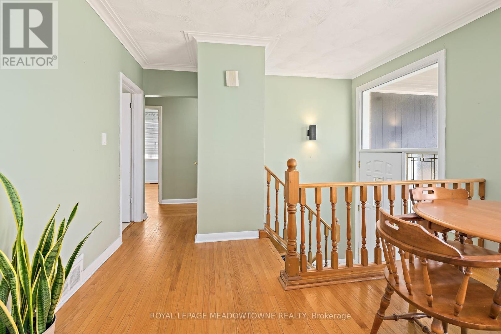 












456 DELREX BOULEVARD

,
Halton Hills,




Ontario
L7G4J2


