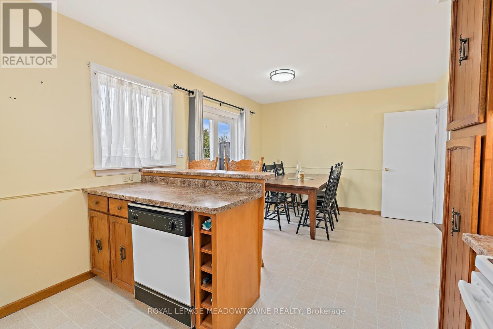 












456 DELREX BOULEVARD

,
Halton Hills,




Ontario
L7G4J2

