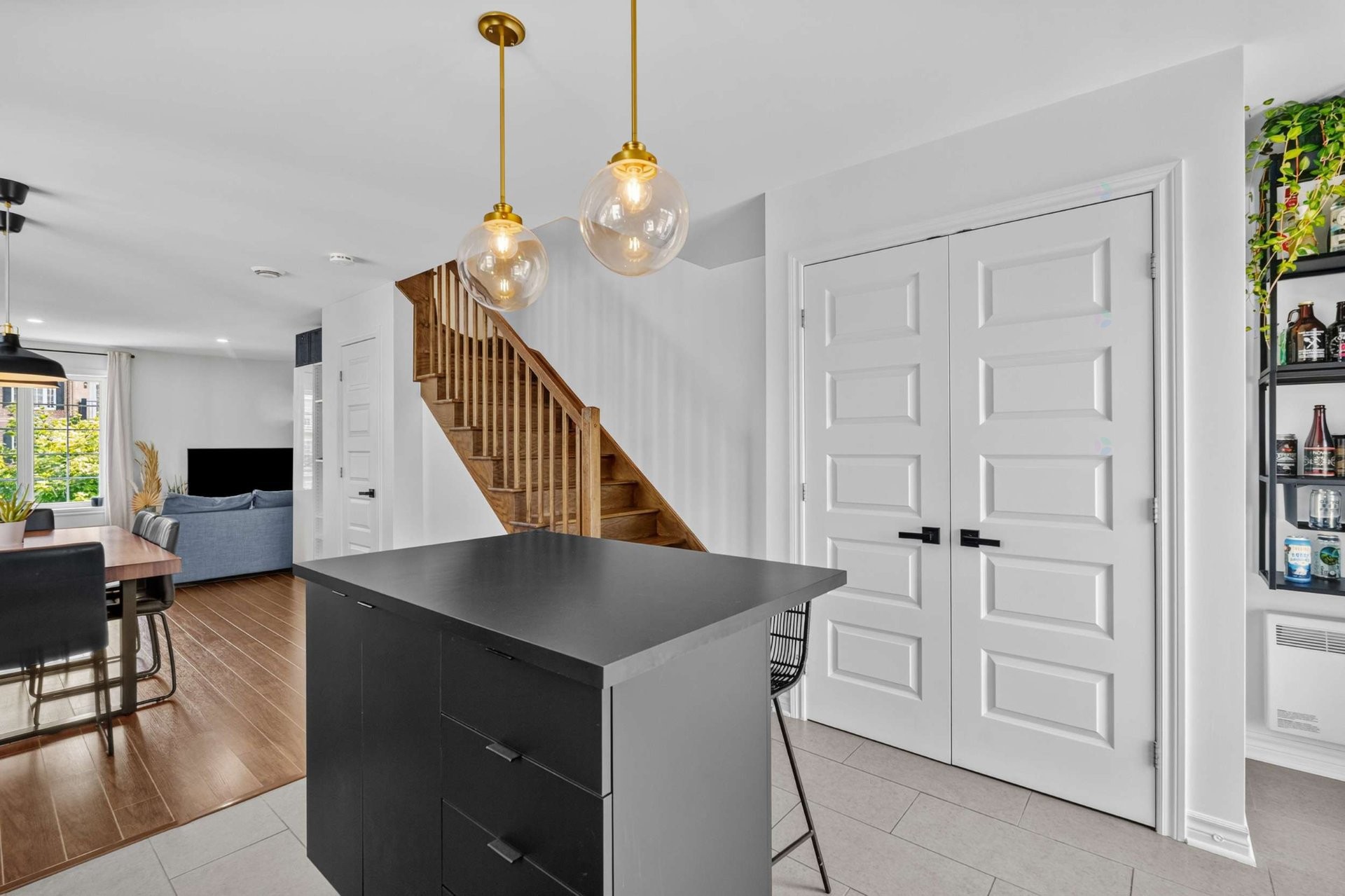 









433


Place du Louvre

,
Mascouche,




QC
J7K0M1


