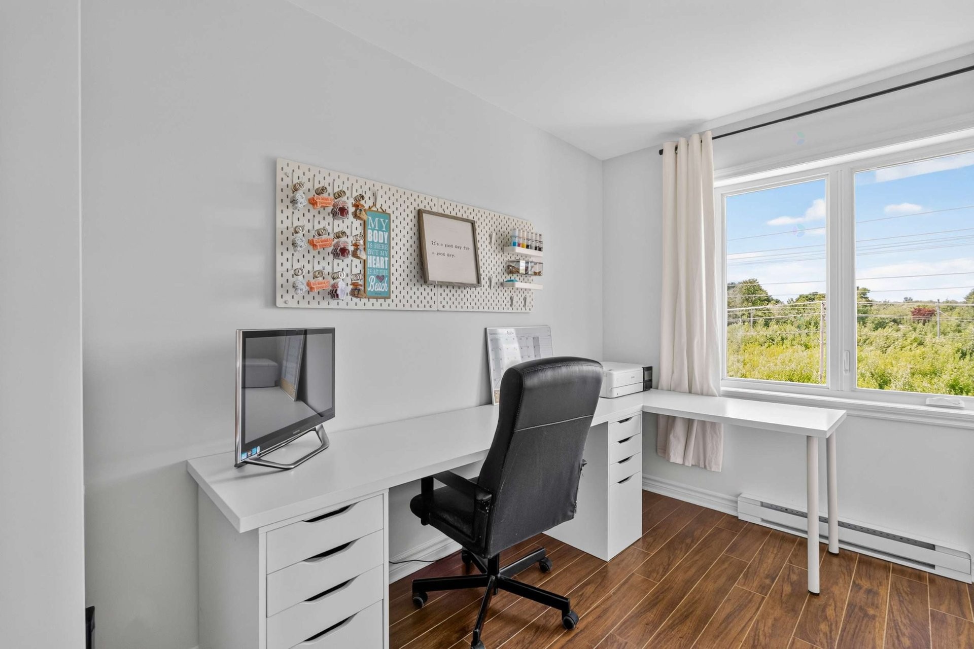 









433


Place du Louvre

,
Mascouche,




QC
J7K0M1

