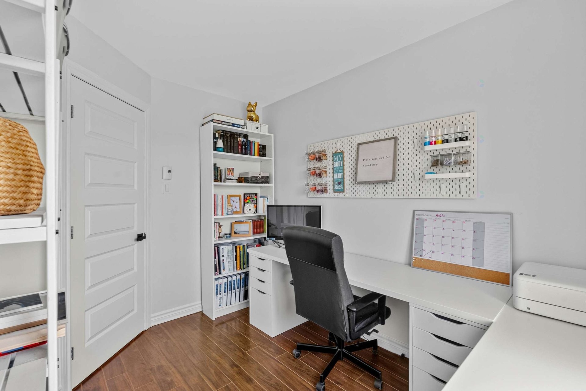 









433


Place du Louvre

,
Mascouche,




QC
J7K0M1

