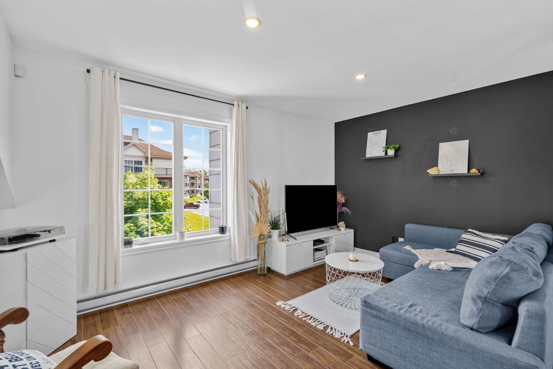 









433


Place du Louvre

,
Mascouche,




QC
J7K0M1

