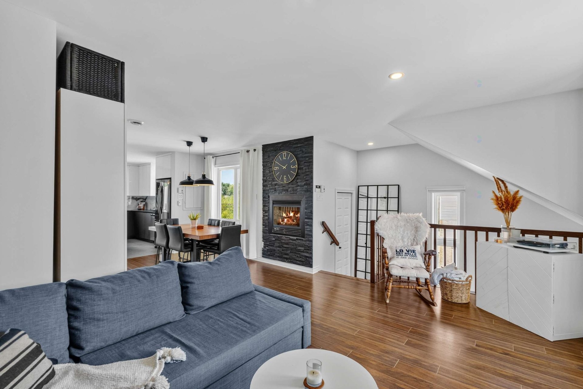 









433


Place du Louvre

,
Mascouche,




QC
J7K0M1

