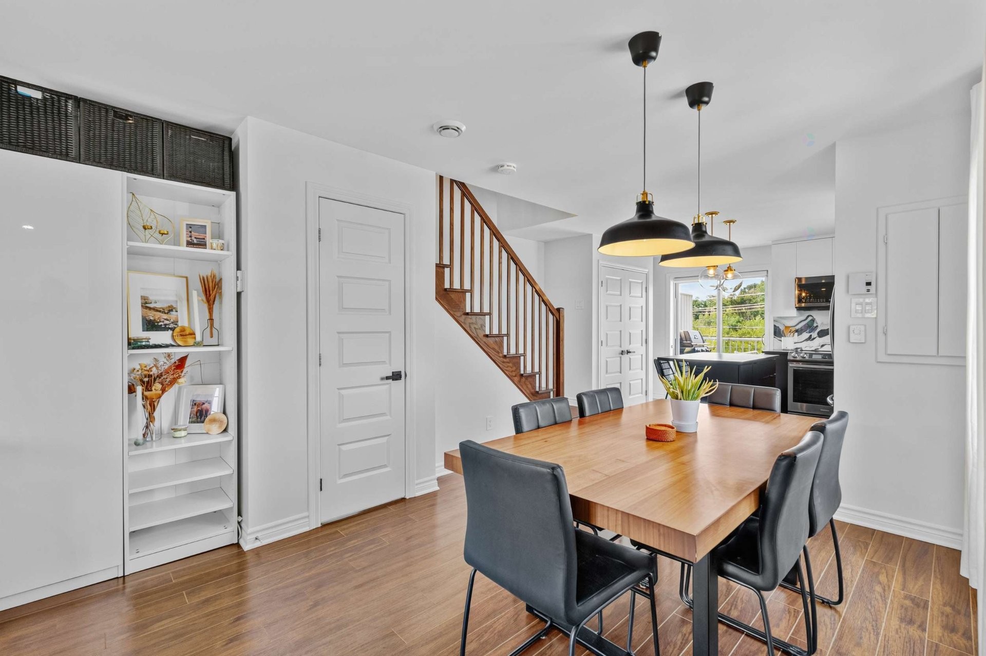 









433


Place du Louvre

,
Mascouche,




QC
J7K0M1

