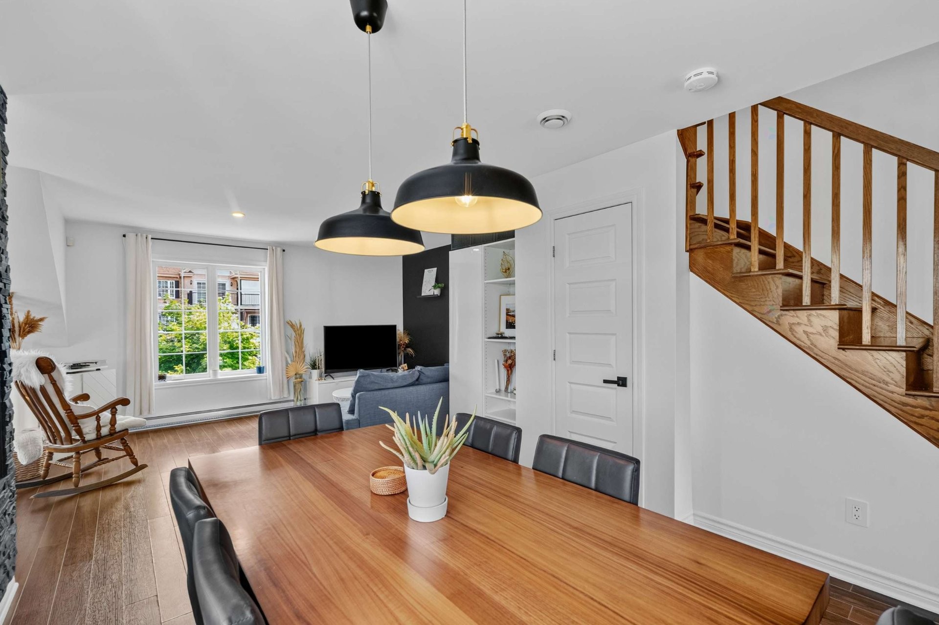 









433


Place du Louvre

,
Mascouche,




QC
J7K0M1

