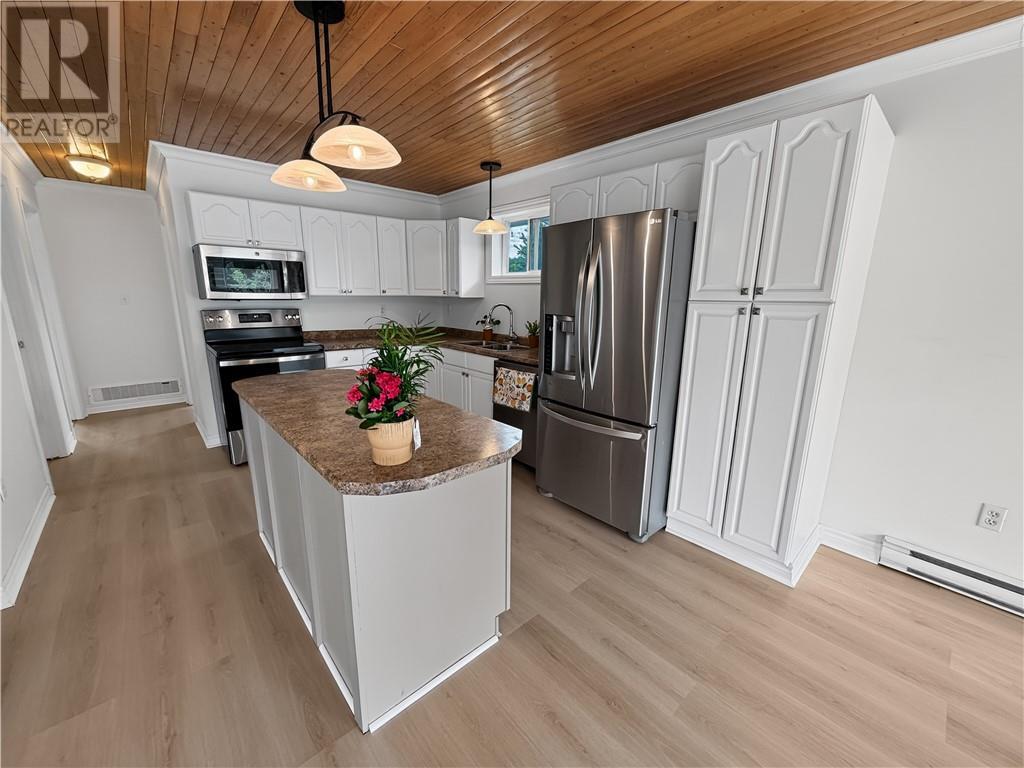 












64 Pleasantview Terrace

,
Mindemoya, Manitoulin Island,




Ontario
P0P1S0

