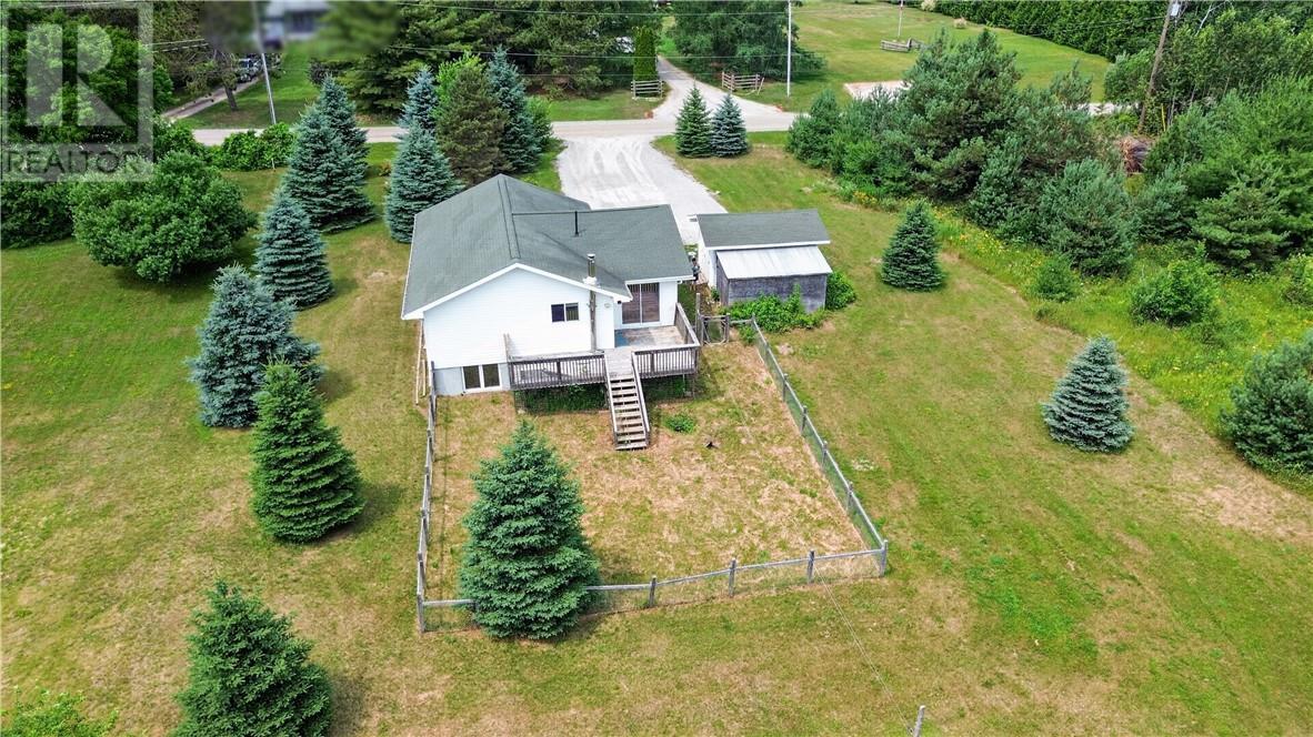 












64 Pleasantview Terrace

,
Mindemoya, Manitoulin Island,




Ontario
P0P1S0

