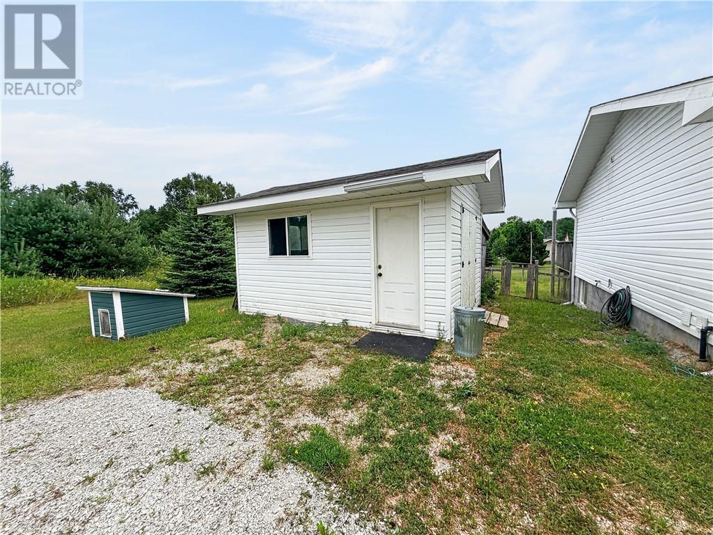 












64 Pleasantview Terrace

,
Mindemoya, Manitoulin Island,




Ontario
P0P1S0

