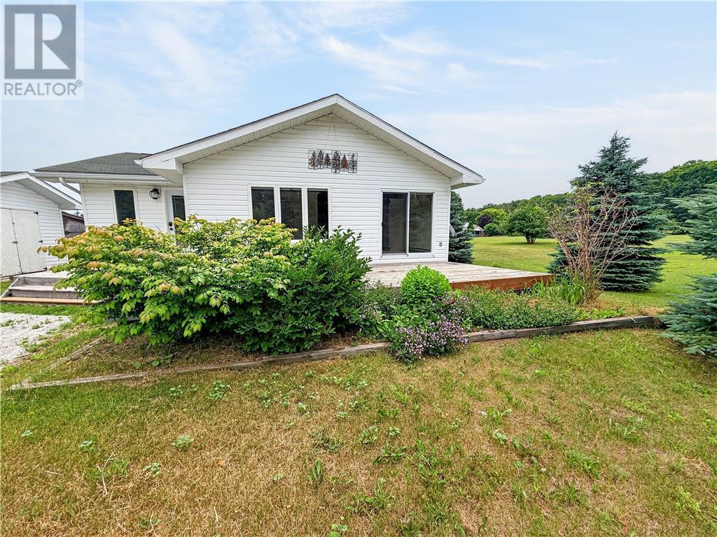 












64 Pleasantview Terrace

,
Mindemoya, Manitoulin Island,




Ontario
P0P1S0

