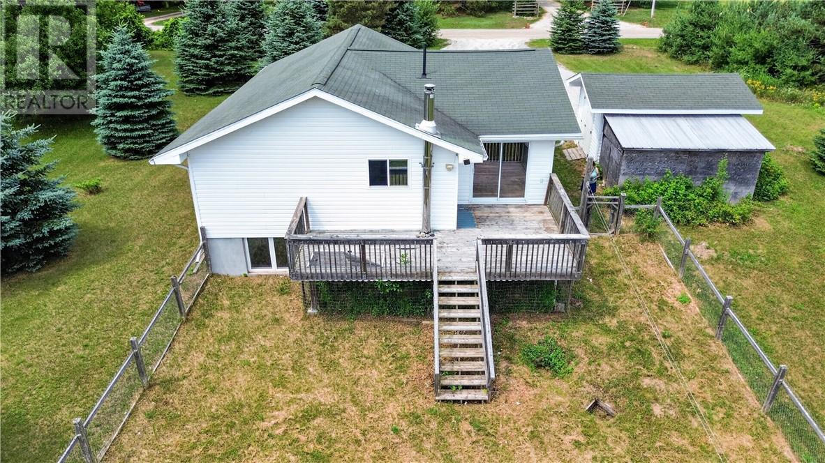 












64 Pleasantview Terrace

,
Mindemoya, Manitoulin Island,




Ontario
P0P1S0

