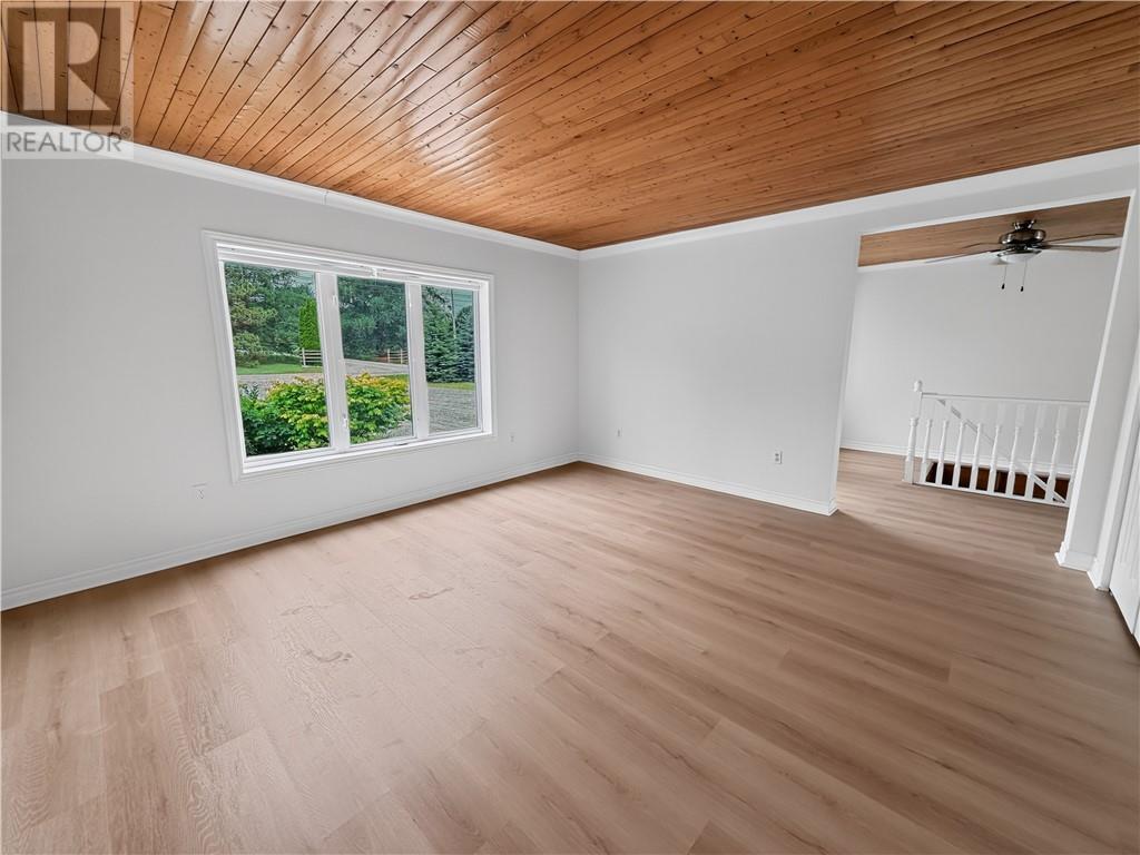 












64 Pleasantview Terrace

,
Mindemoya, Manitoulin Island,




Ontario
P0P1S0

