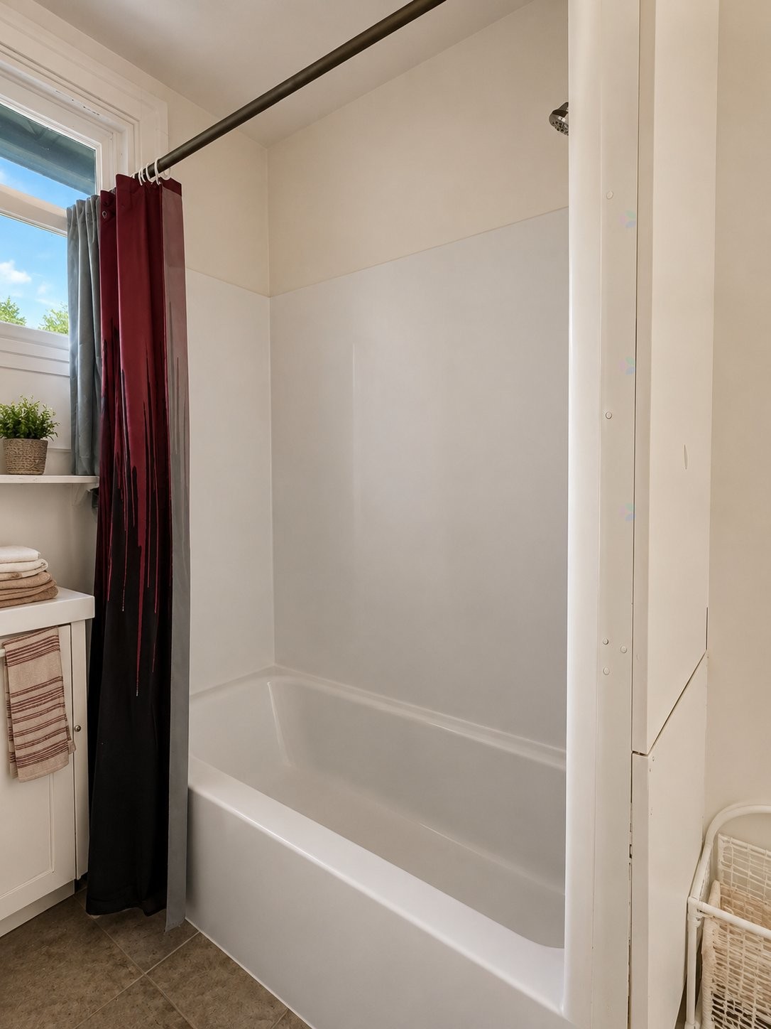 









151

 - 155


Rue St-Charles

,
Louiseville,




QC
J5V2C3

