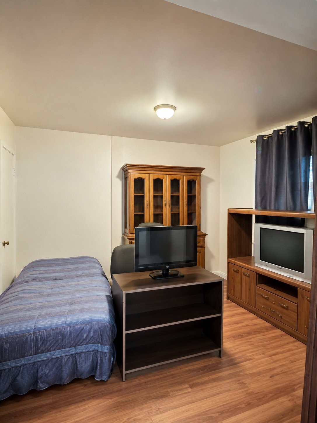 









151

 - 155


Rue St-Charles

,
Louiseville,




QC
J5V2C3

