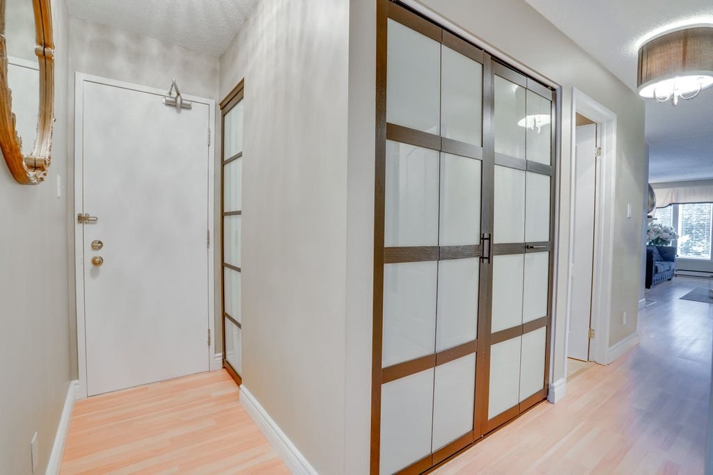 









164


Boul. de la Cité-des-Jeunes

, 3,
Gatineau (Hull),




QC
J8Y6L9

