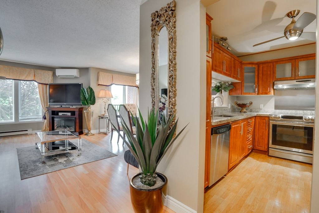 









164


Boul. de la Cité-des-Jeunes

, 3,
Gatineau (Hull),




QC
J8Y6L9

