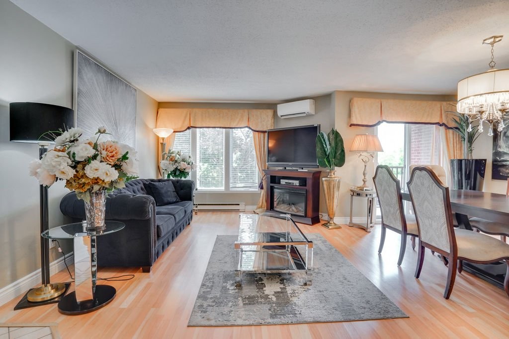 









164


Boul. de la Cité-des-Jeunes

, 3,
Gatineau (Hull),




QC
J8Y6L9

