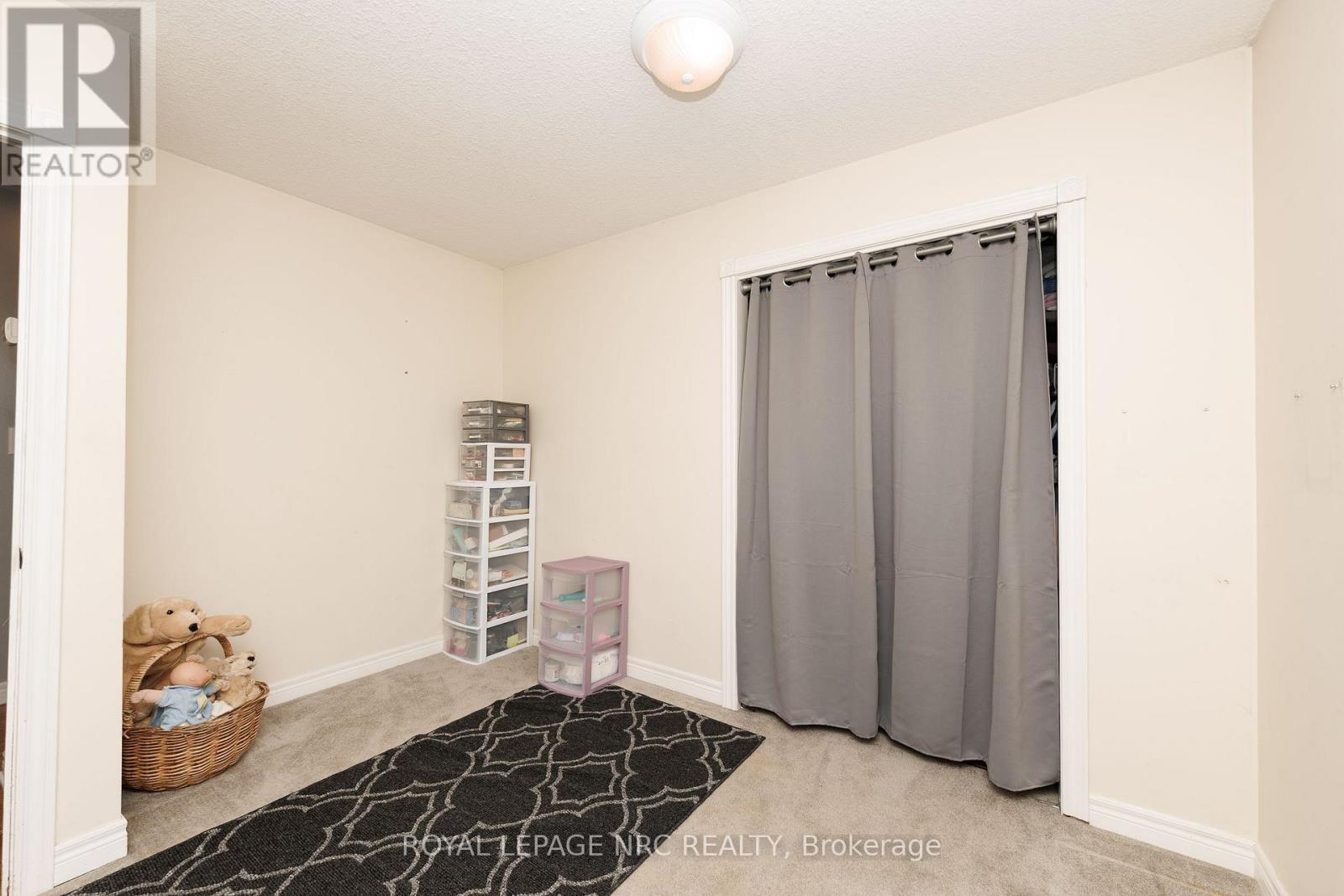 












646 PROSPECT POINT ROAD N

,
Fort Erie (Ridgeway),




Ontario
L0S1N0

