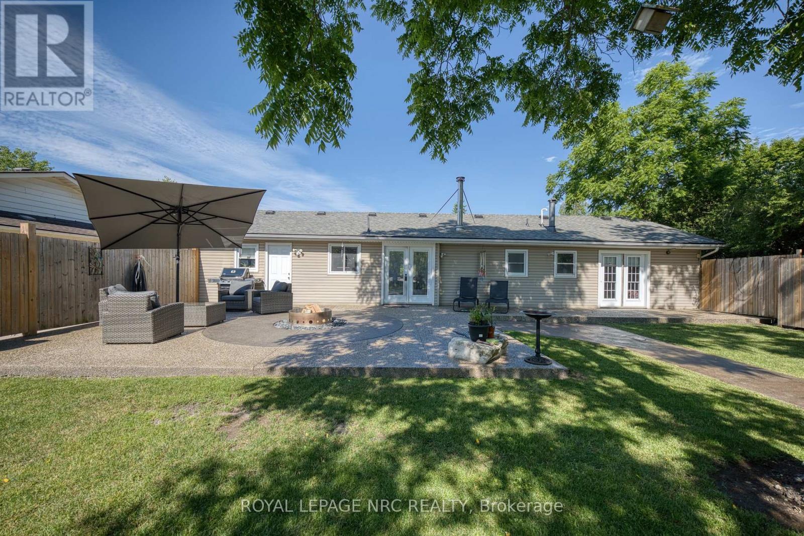 












646 PROSPECT POINT ROAD N

,
Fort Erie (Ridgeway),




Ontario
L0S1N0

