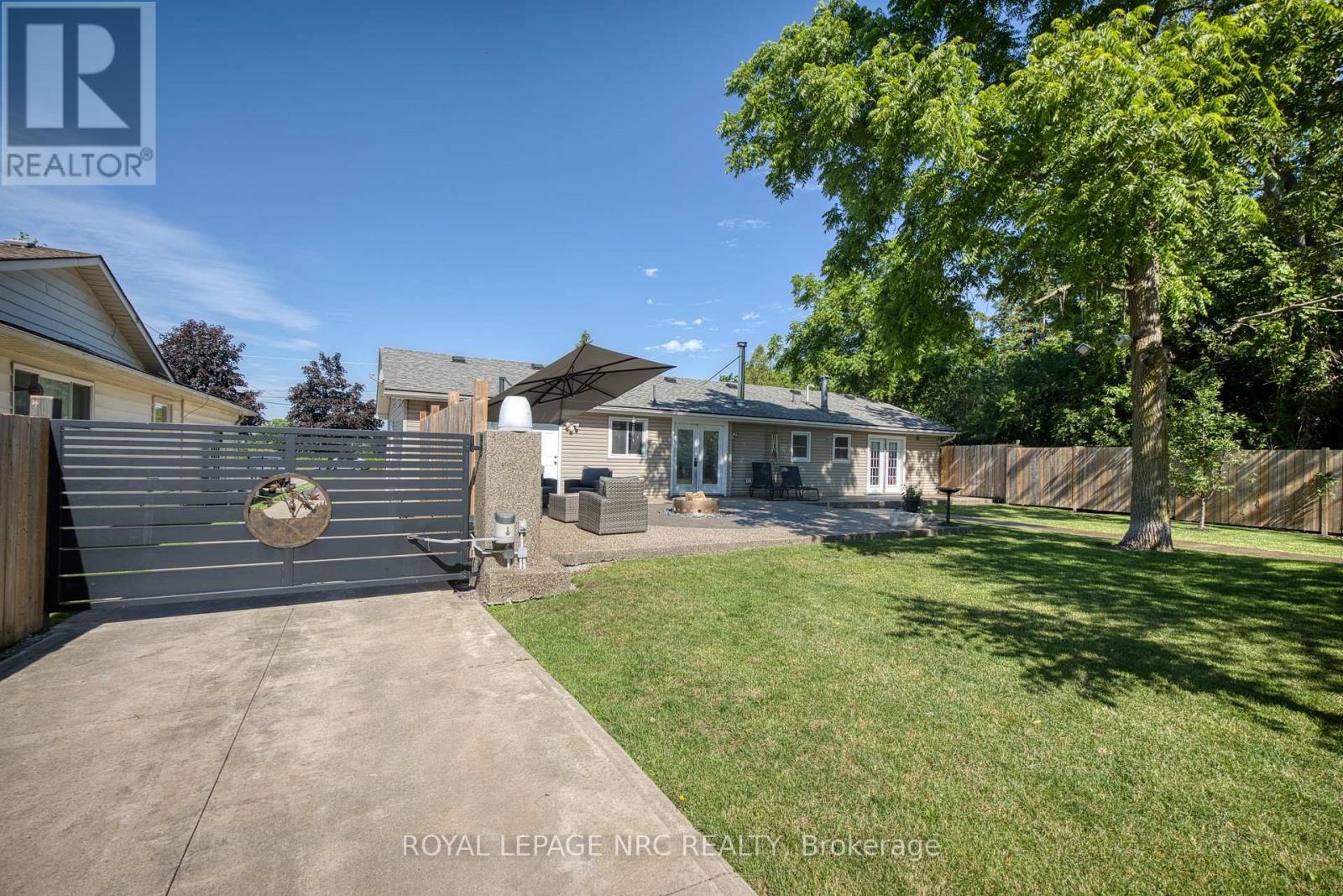 












646 PROSPECT POINT ROAD N

,
Fort Erie (Ridgeway),




Ontario
L0S1N0

