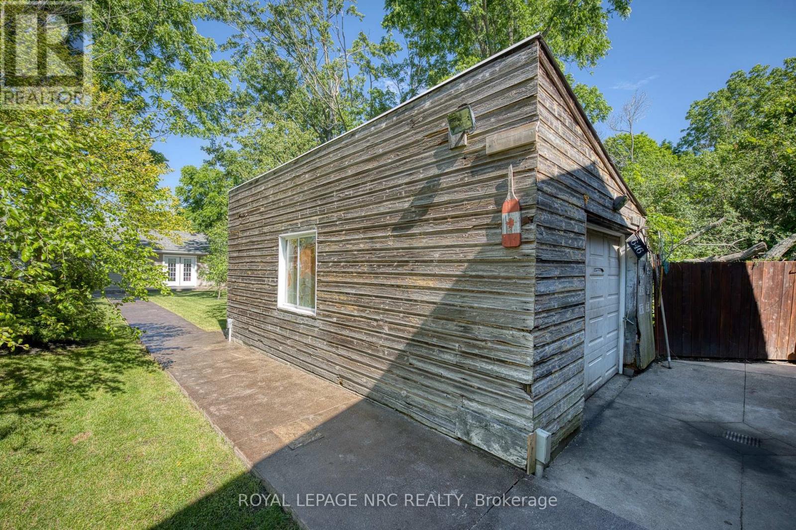 












646 PROSPECT POINT ROAD N

,
Fort Erie (Ridgeway),




Ontario
L0S1N0

