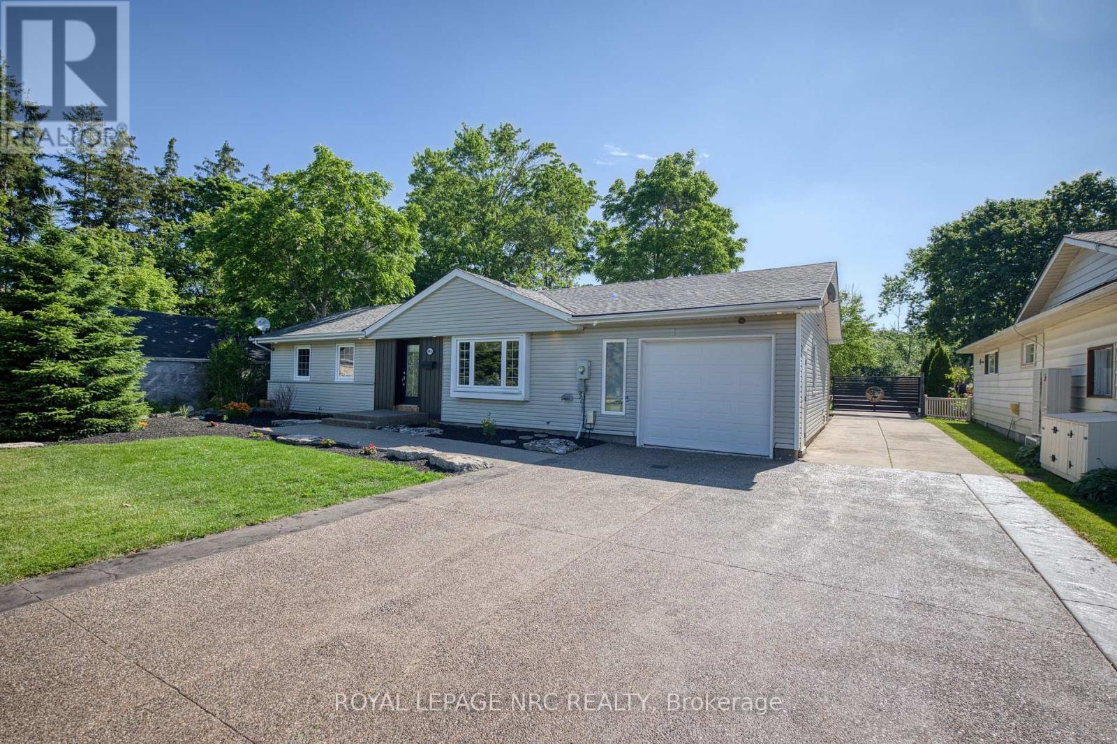












646 PROSPECT POINT ROAD N

,
Fort Erie (Ridgeway),




Ontario
L0S1N0

