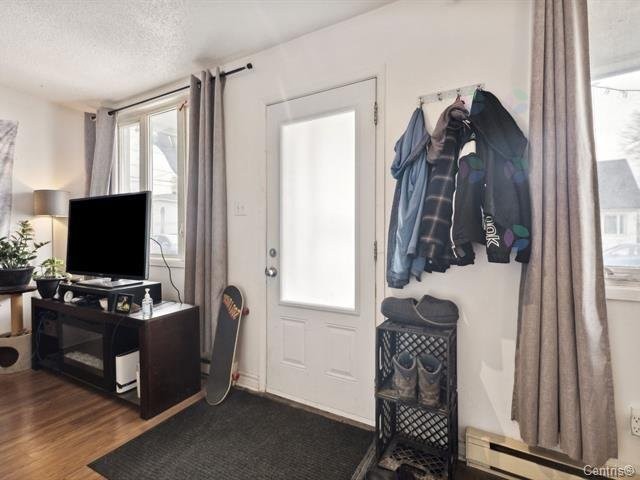 









128


Rue Sherbrooke

,
Gatineau (Hull),




QC
J8Y2L3

