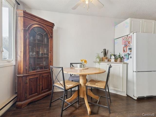 









128


Rue Sherbrooke

,
Gatineau (Hull),




QC
J8Y2L3

