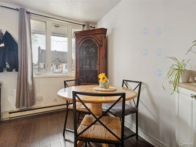 









128


Rue Sherbrooke

,
Gatineau (Hull),




QC
J8Y2L3

