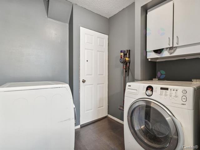 









128


Rue Sherbrooke

,
Gatineau (Hull),




QC
J8Y2L3

