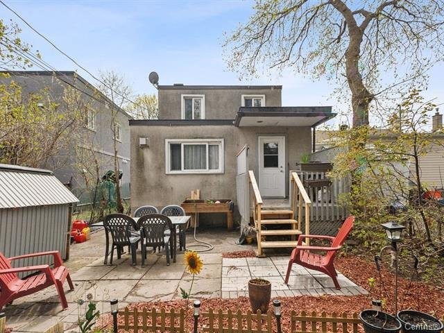









128


Rue Sherbrooke

,
Gatineau (Hull),




QC
J8Y2L3

