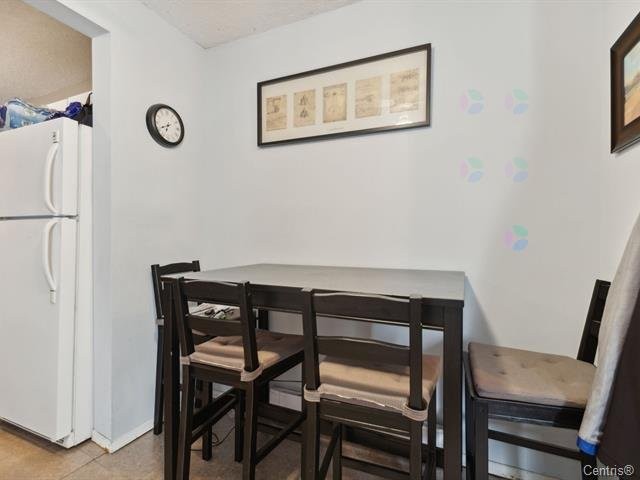 









128


Rue Sherbrooke

,
Gatineau (Hull),




QC
J8Y2L3

