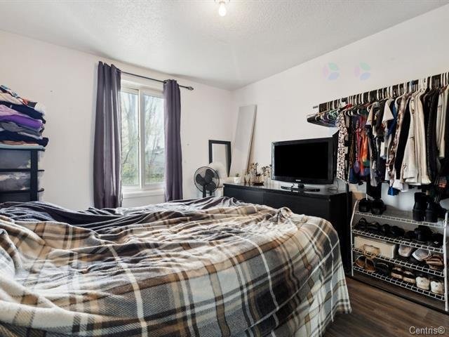 









128


Rue Sherbrooke

,
Gatineau (Hull),




QC
J8Y2L3

