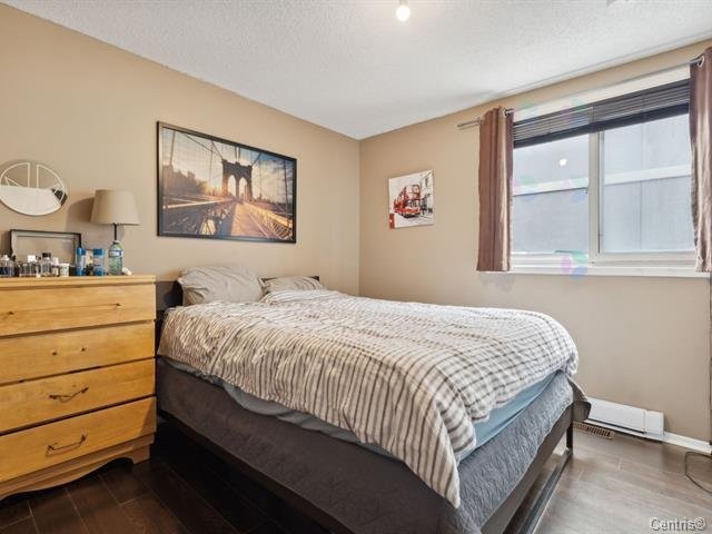









128


Rue Sherbrooke

,
Gatineau (Hull),




QC
J8Y2L3

