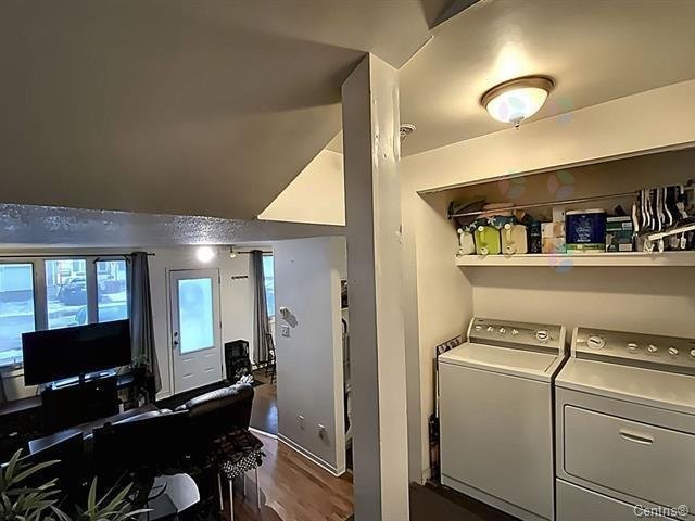 









128


Rue Sherbrooke

,
Gatineau (Hull),




QC
J8Y2L3

