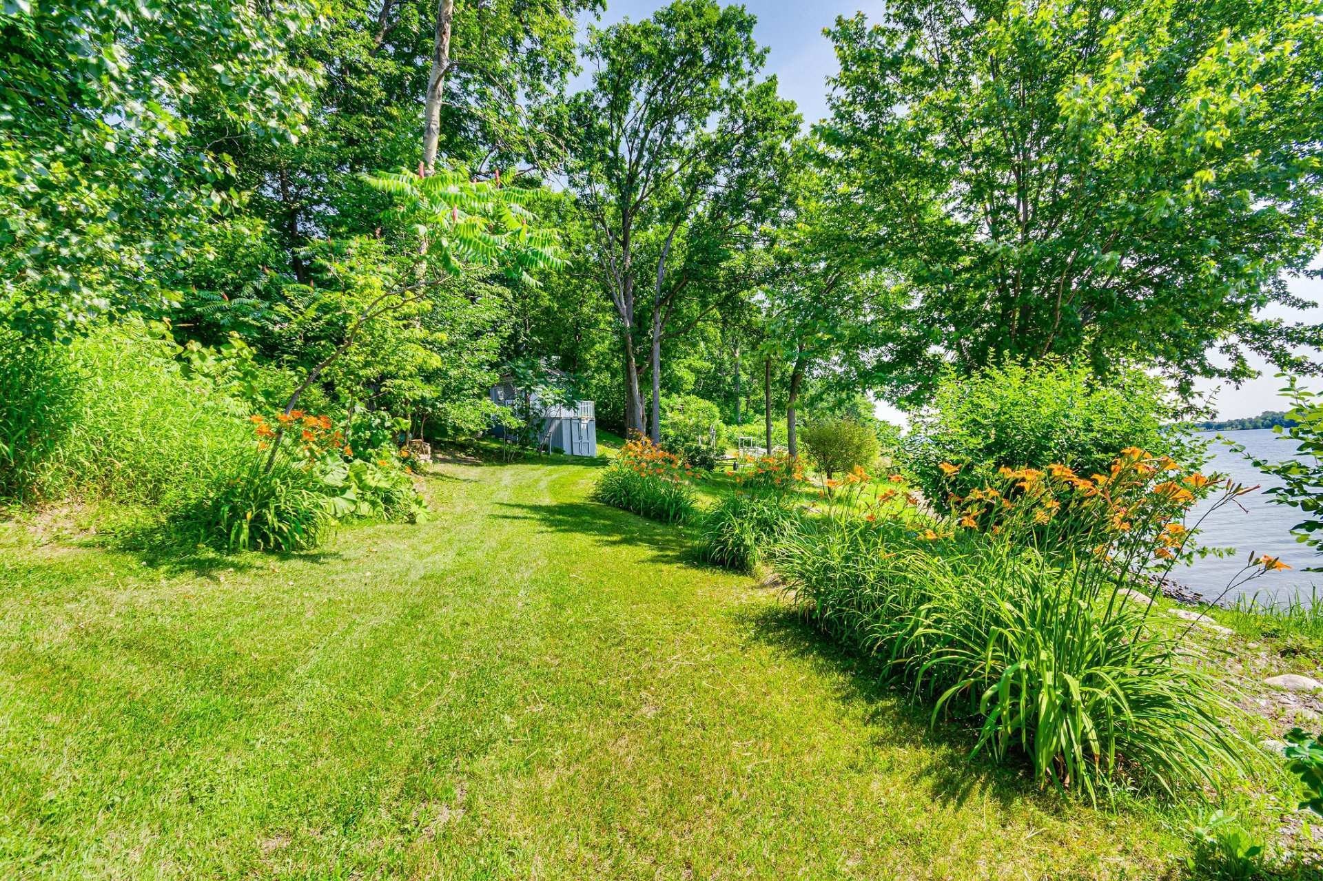 









1921


Ch. de la Grande-Presqu'île

,
Plaisance,




QC
J0V1S0

