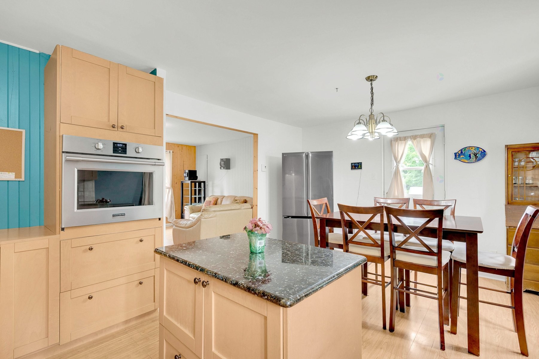 









1827


Rue Tassé

,
Wentworth-Nord,




QC
J0T1Y0


