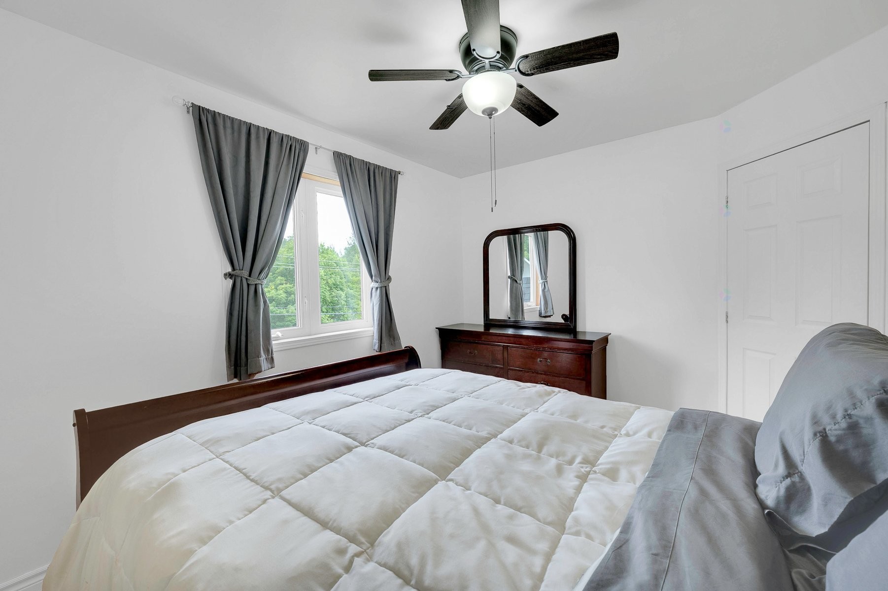 









1827


Rue Tassé

,
Wentworth-Nord,




QC
J0T1Y0

