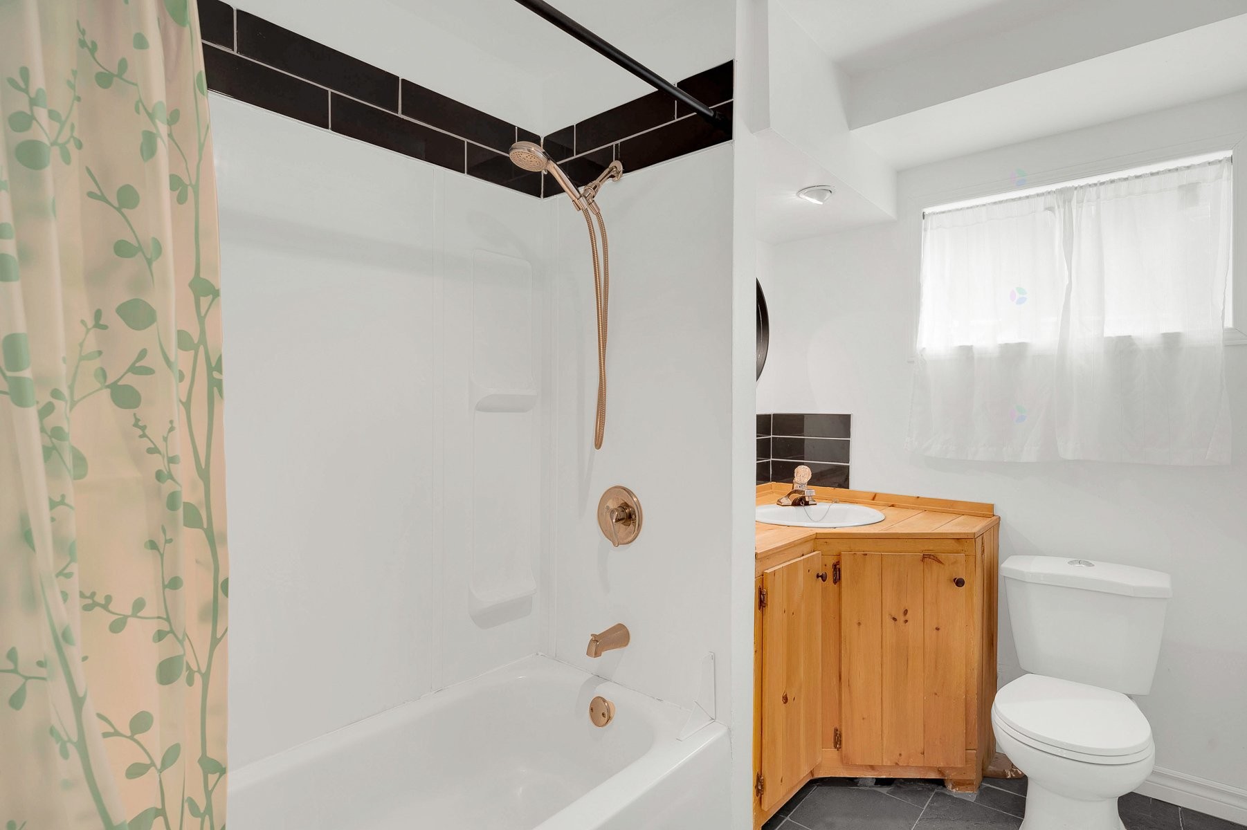 









1827


Rue Tassé

,
Wentworth-Nord,




QC
J0T1Y0

