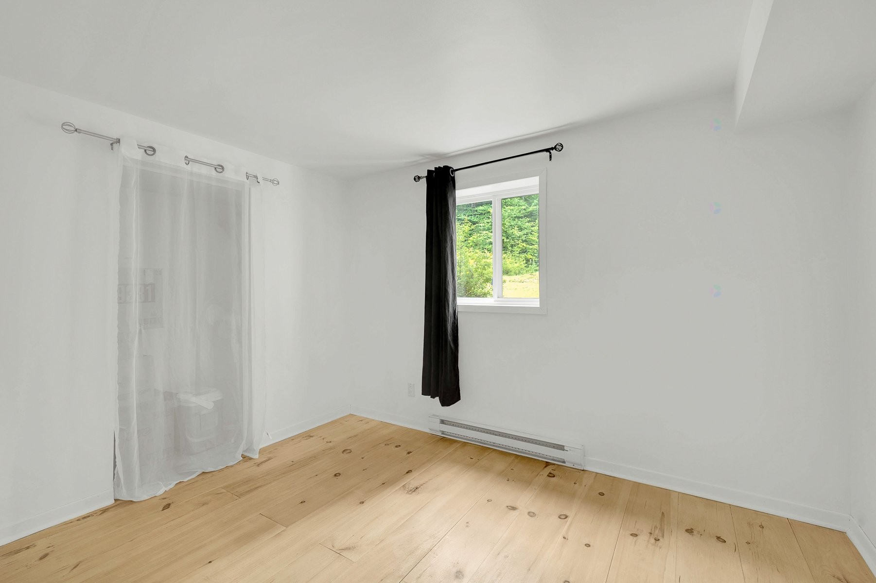 









1827


Rue Tassé

,
Wentworth-Nord,




QC
J0T1Y0

