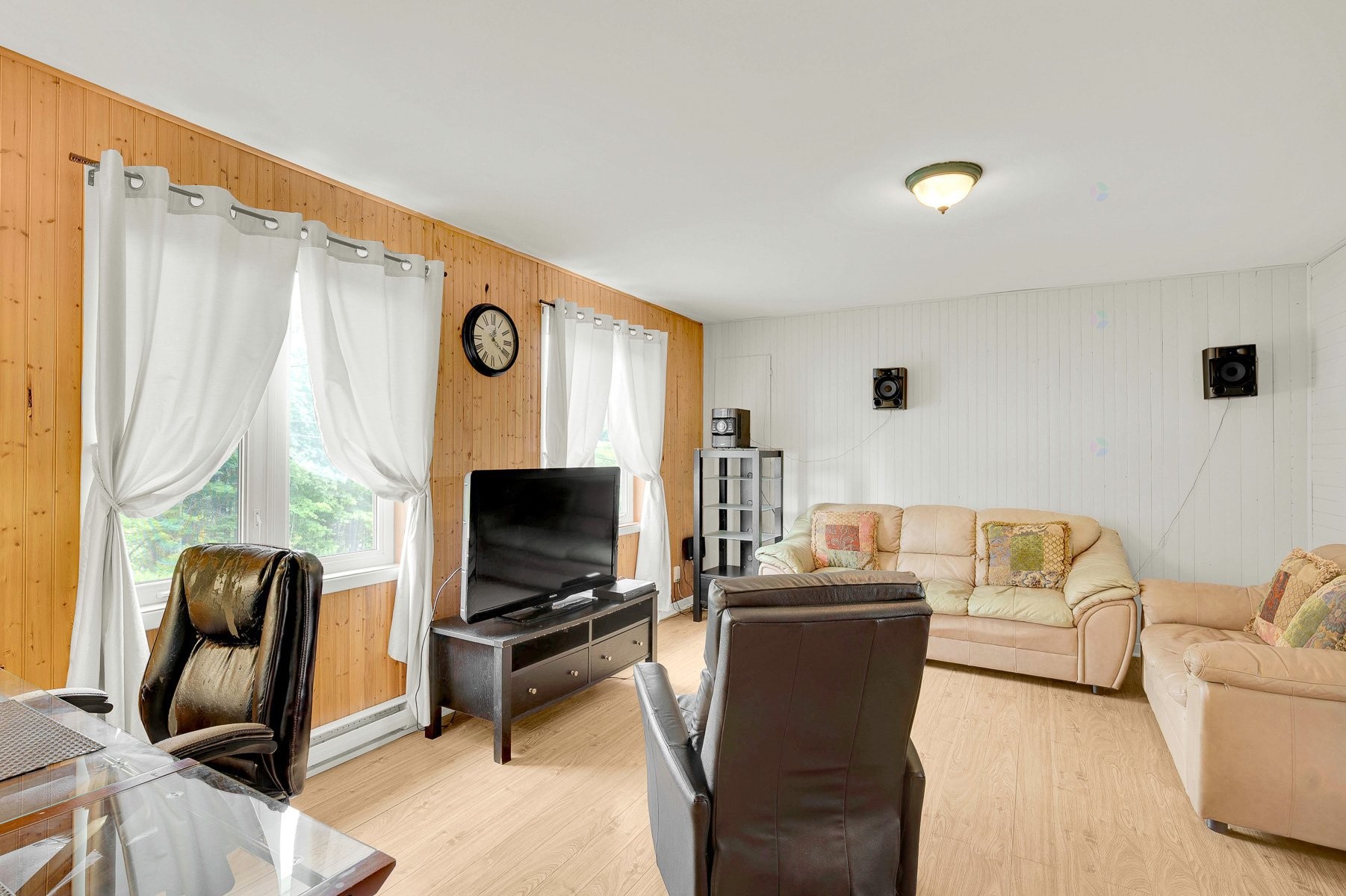 









1827


Rue Tassé

,
Wentworth-Nord,




QC
J0T1Y0

