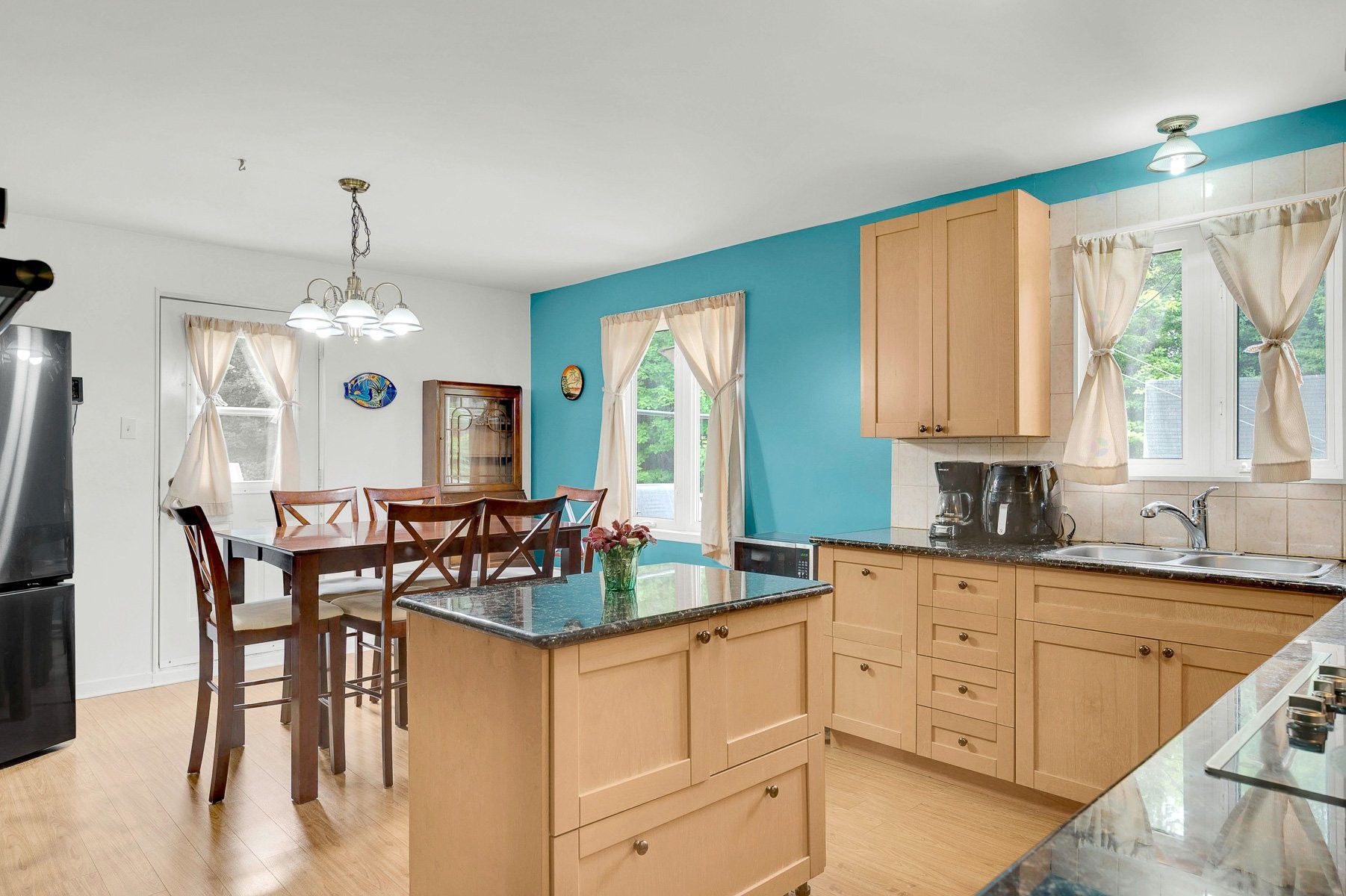 









1827


Rue Tassé

,
Wentworth-Nord,




QC
J0T1Y0

