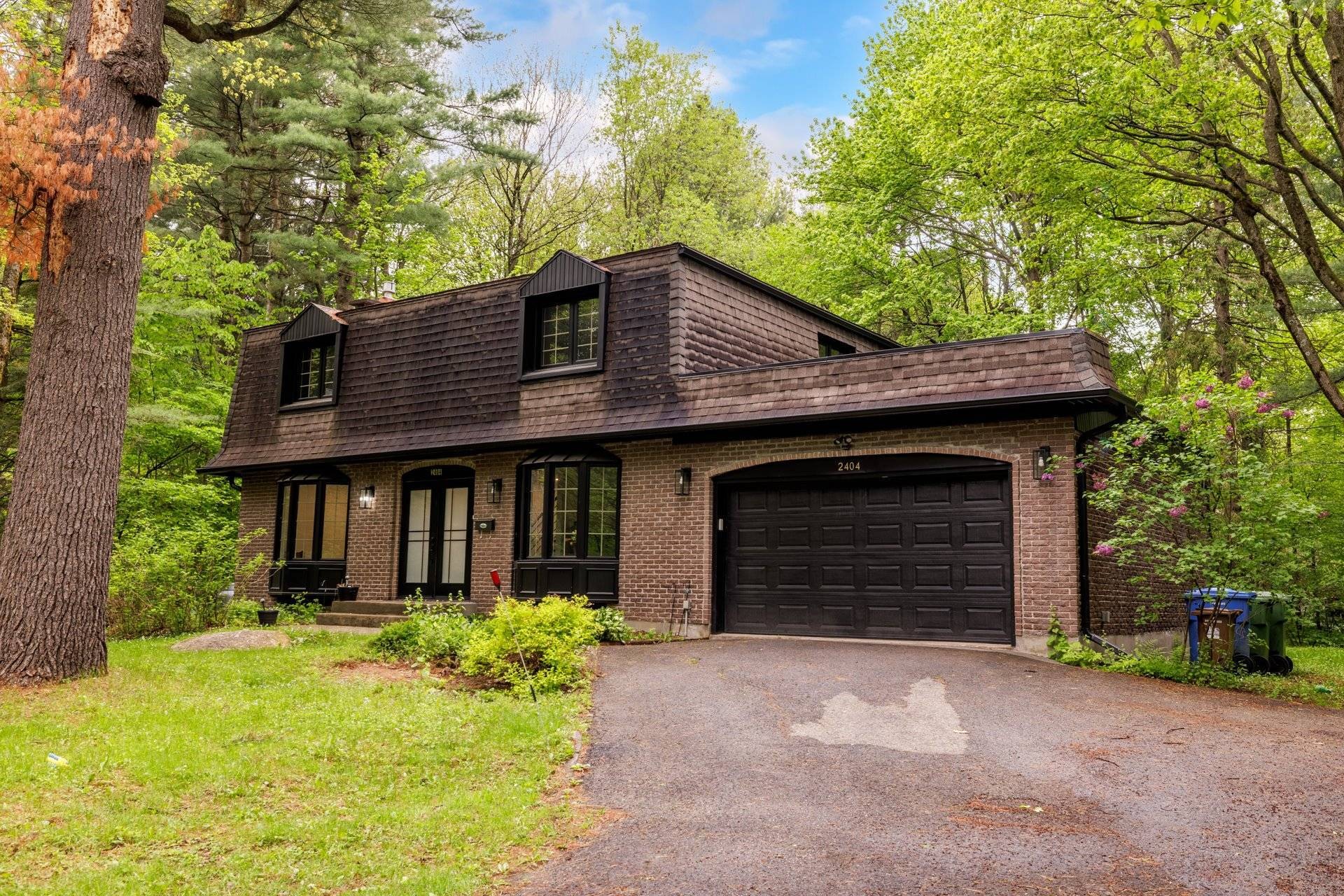 









2404


Place Jubilee

,
Saint-Lazare,




QC
J7T2B1

