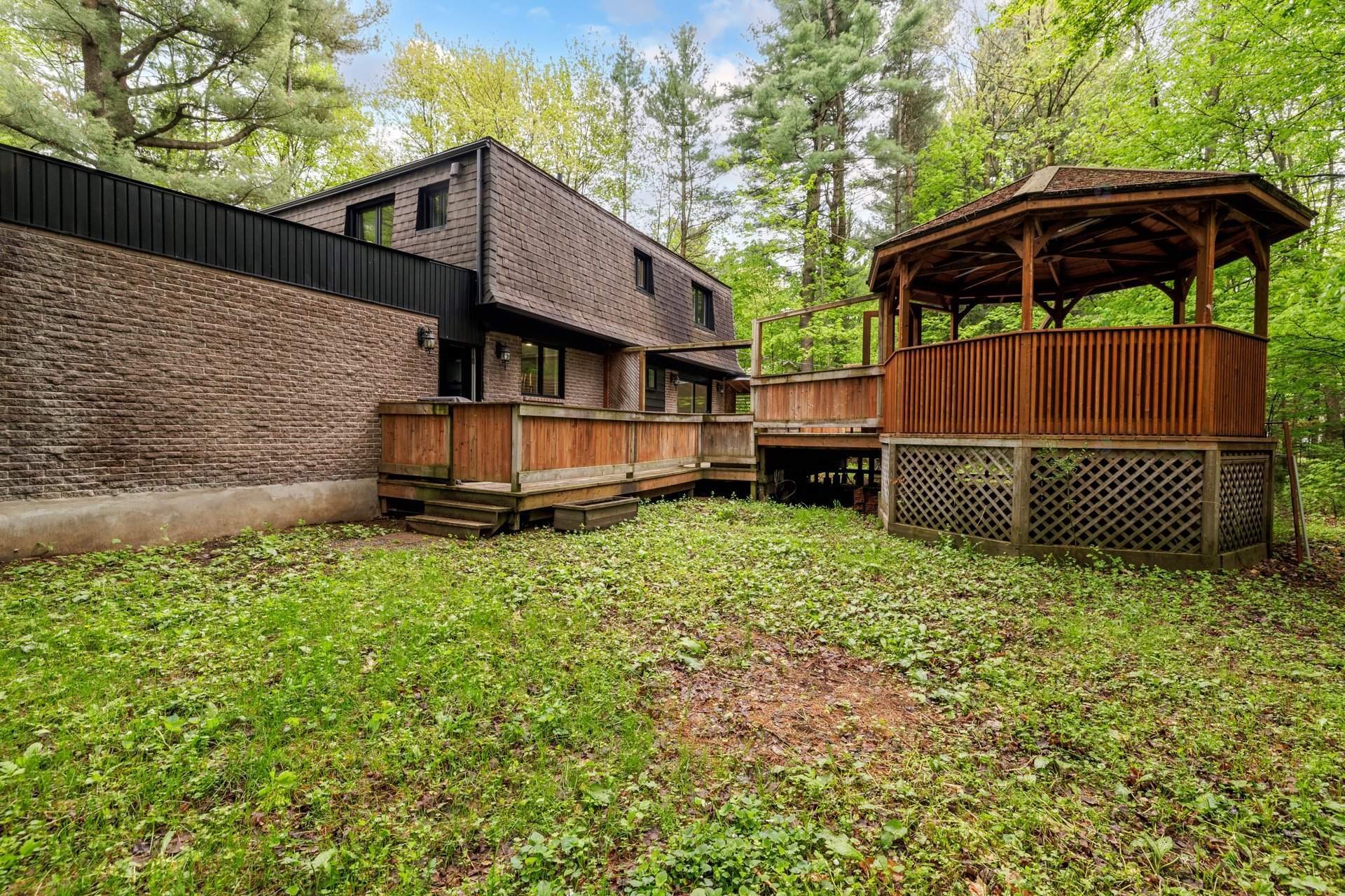 









2404


Place Jubilee

,
Saint-Lazare,




QC
J7T2B1

