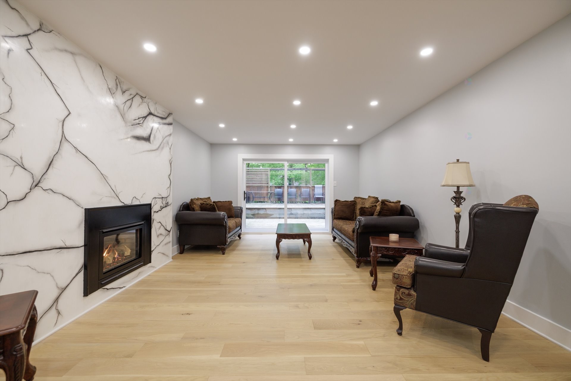 









2404


Place Jubilee

,
Saint-Lazare,




QC
J7T2B1

