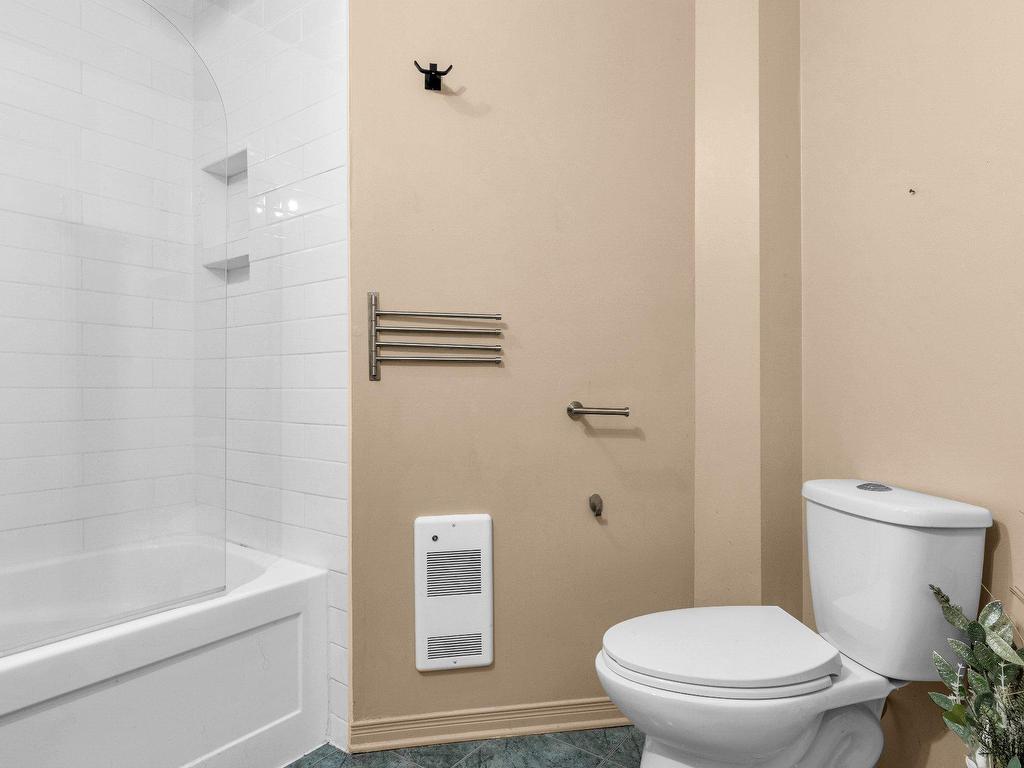 









5098


Rue Athéna

,
Pierrefonds-Roxboro (Montréal),




QC
H8Z3K8

