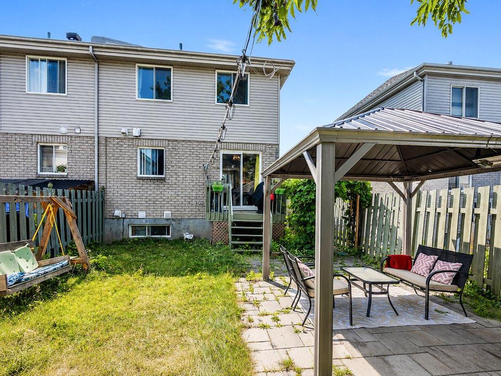 









5098


Rue Athéna

,
Pierrefonds-Roxboro (Montréal),




QC
H8Z3K8

