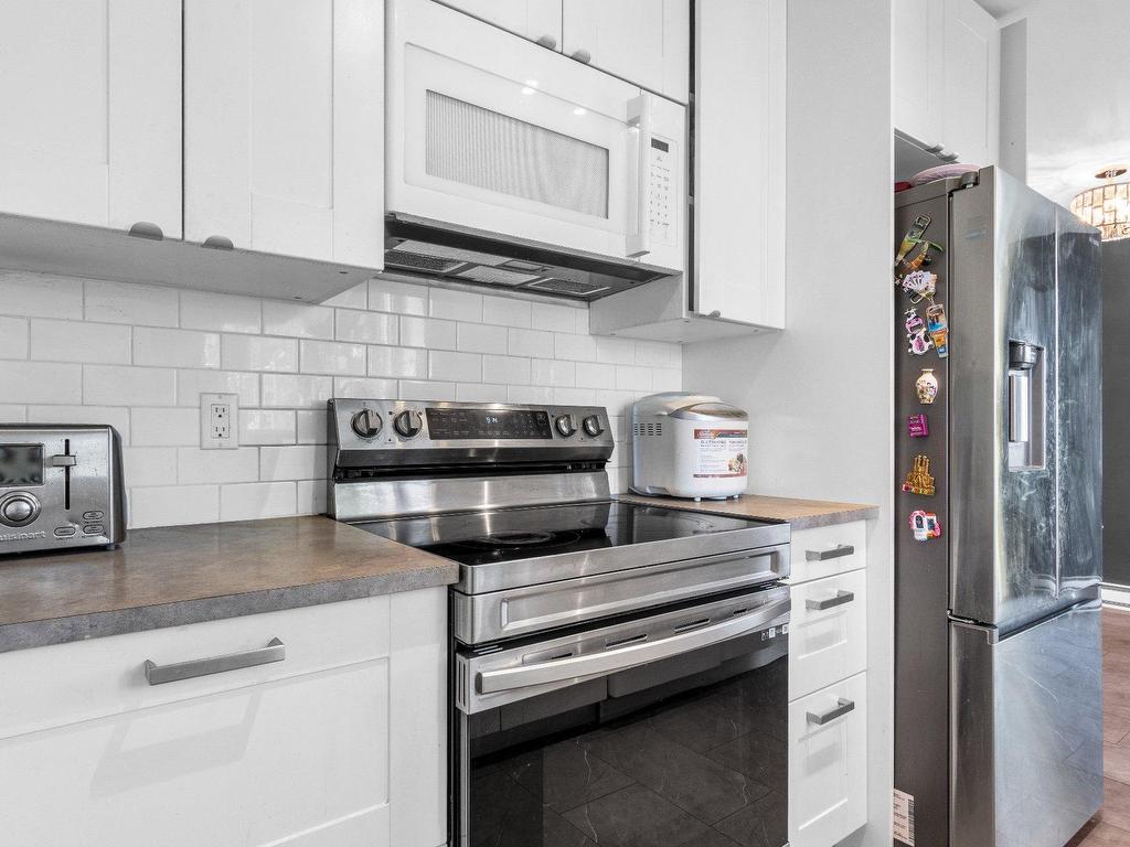 









5098


Rue Athéna

,
Pierrefonds-Roxboro (Montréal),




QC
H8Z3K8

