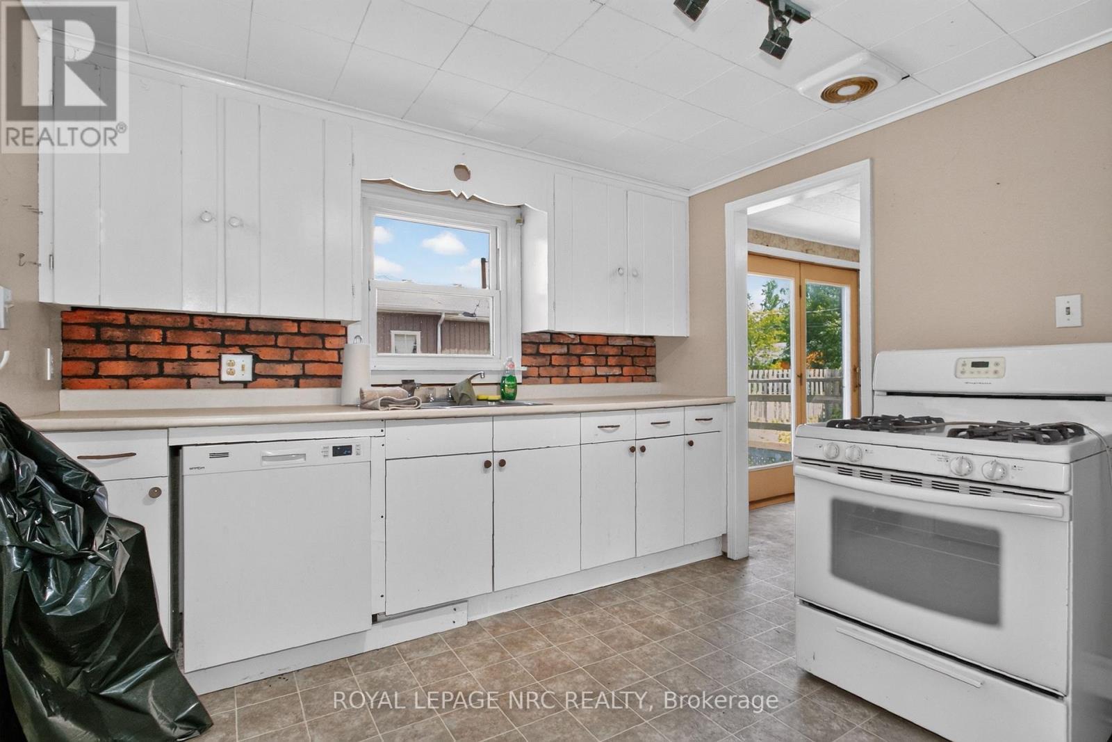 












2964 HYMAN AVENUE

,
Fort Erie (Ridgeway),




Ontario
L0S1N0

